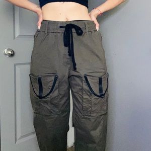 GREEN BAGGY CARGO PANTS